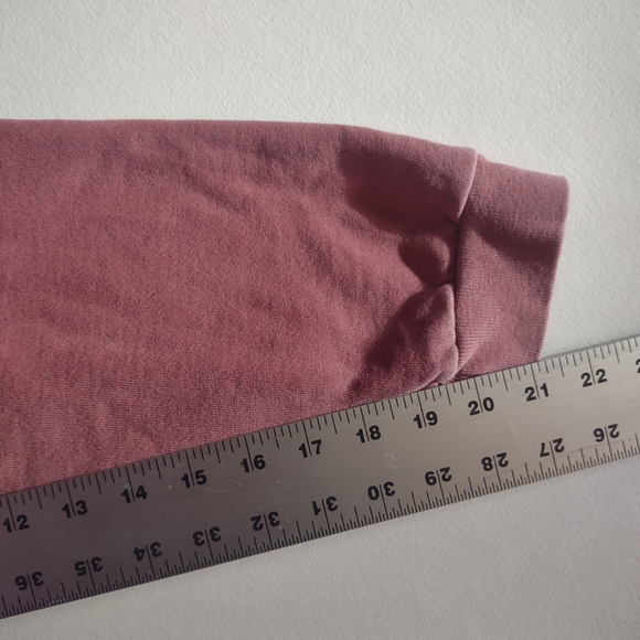 Medium 1990s Anvil Knitwear Inc.| Glacial Point Yosemite Sweatshirt| Eraser Pink - Picture 2 of 5